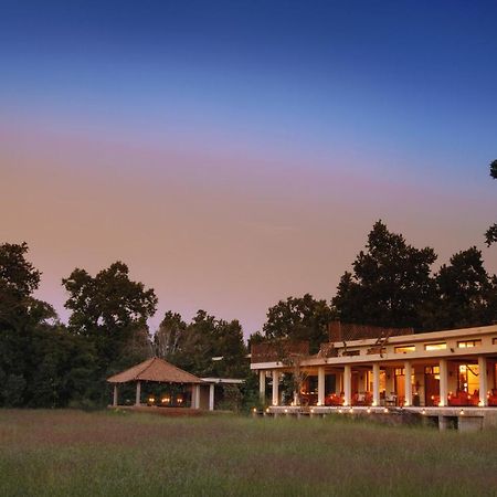Mahua Kothi Bandhavgarh - A Taj Safari Villa Tāla Dış mekan fotoğraf